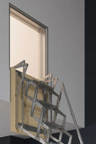 scala retrattile per parete